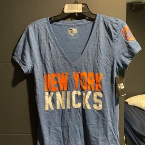 New Era New York Knicks Womens V-neck t shirt M